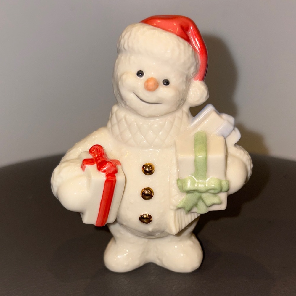 Adorable Lenox "Twelve Months of Snowmen" December Porcelain Figurine, 3.5” H